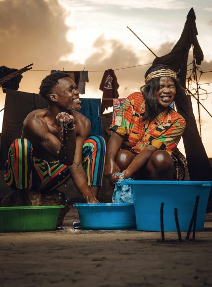 Wash clothes by @spartanphotography254 (Kenya)