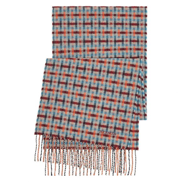 29 羊绒围巾，饰苏格兰风格H图案