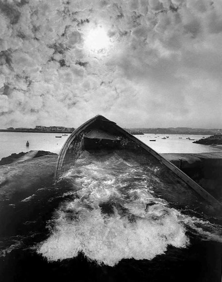 杰瑞·尤斯曼Jerry Uelsmann，无题Untitled，明胶银盐纸基Gelatin Silver Print，16’’x20’’，2004