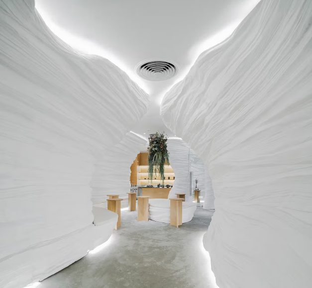 003-ksana-tea-house-a-cave-like-matcha-retreat-in-central-bangkok-plaza-1390x1285
