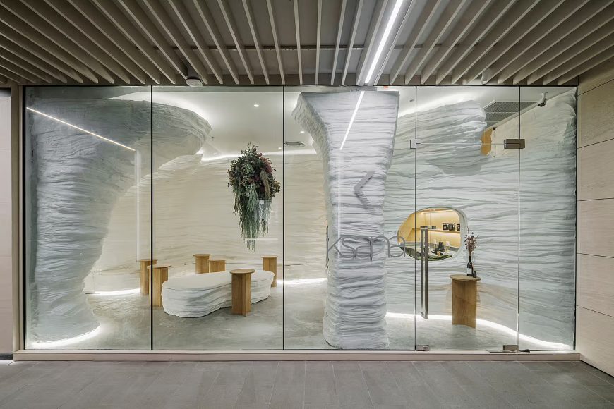 010-ksana-tea-house-a-cave-like-matcha-retreat-in-central-bangkok-plaza-1390x927