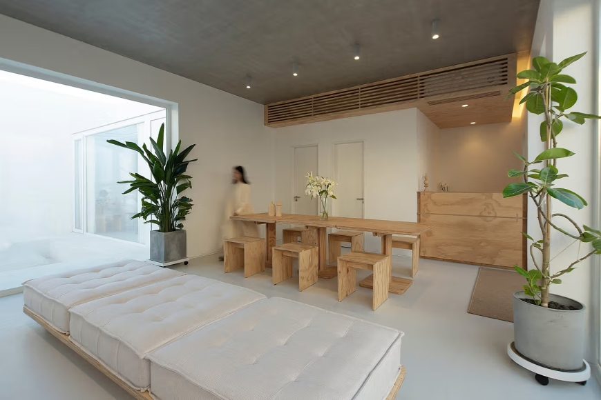 003-sleeping-lab-tang-by-atelier-dmore-1390x927