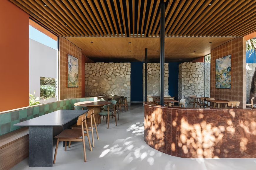 006-cozze-ristorante-recasts-italian-warmth-for-brasilias-urban-dining-1390x927