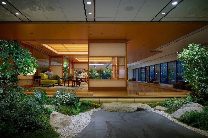 007-salesforce-tokyo-ohana-floor-hinoki-warmth-meets-sky-high-views-above-1390x927