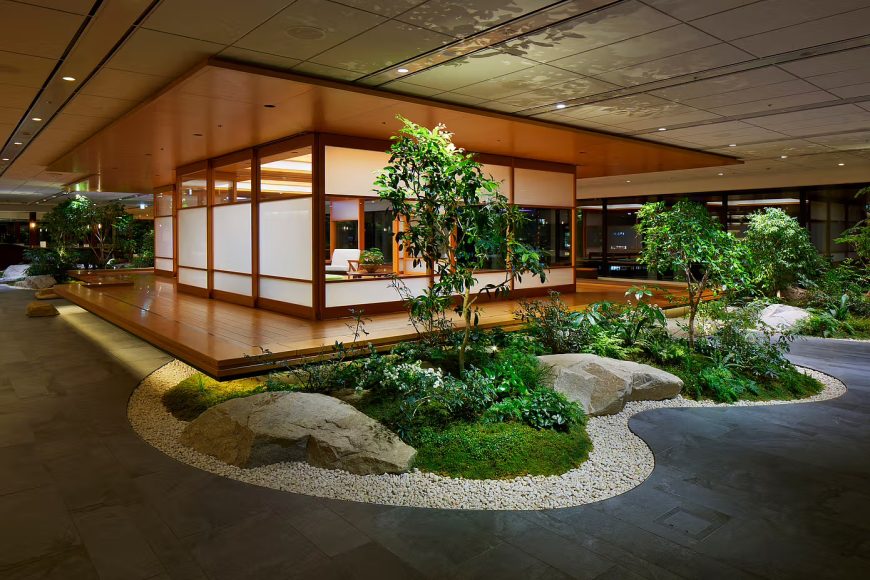 008-salesforce-tokyo-ohana-floor-hinoki-warmth-meets-sky-high-views-above-1390x927